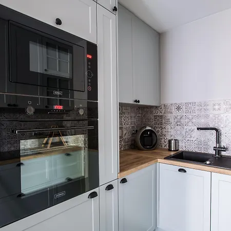 Homewell Maraton Gardens *