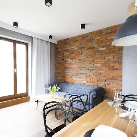 Homewell Maraton Gardens * Познань