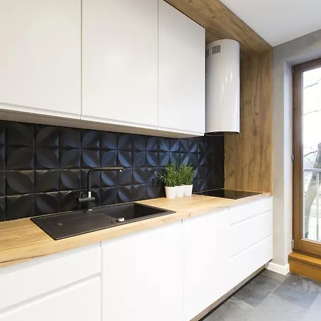 Homewell Maraton Gardens * Познань