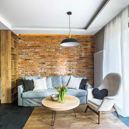 Апартаменти Homewell Maraton Gardens