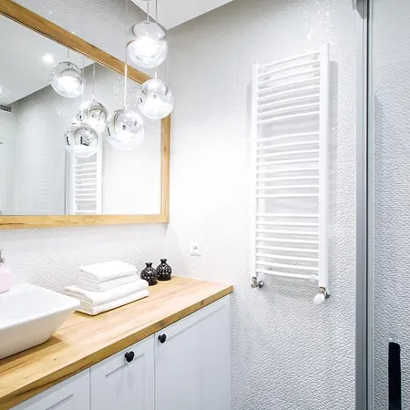 Homewell Maraton Gardens * Познань