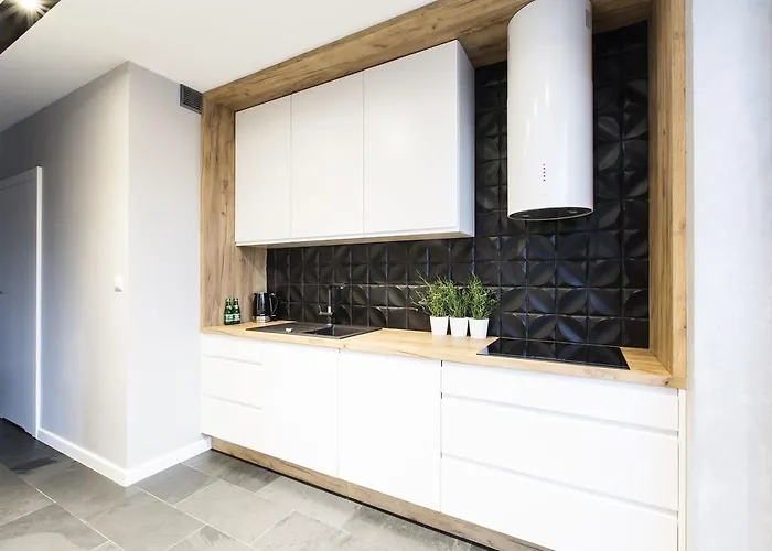 Апартаменти Homewell Maraton Gardens *