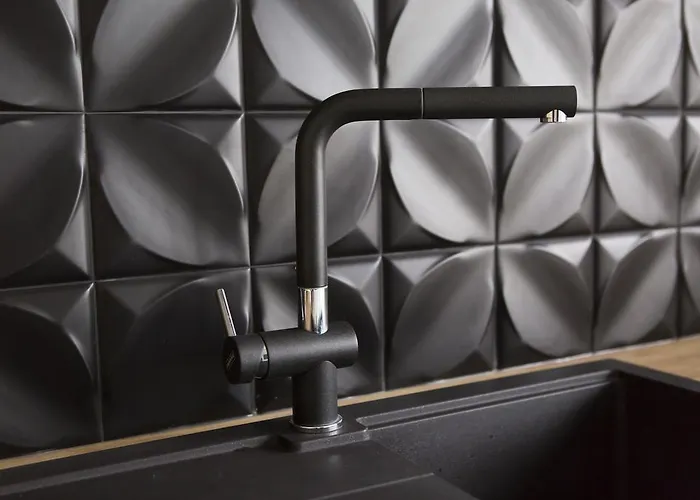 Homewell Maraton Gardens Апартаменти *