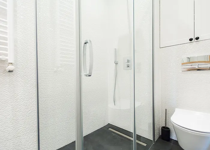 Homewell Maraton Gardens *